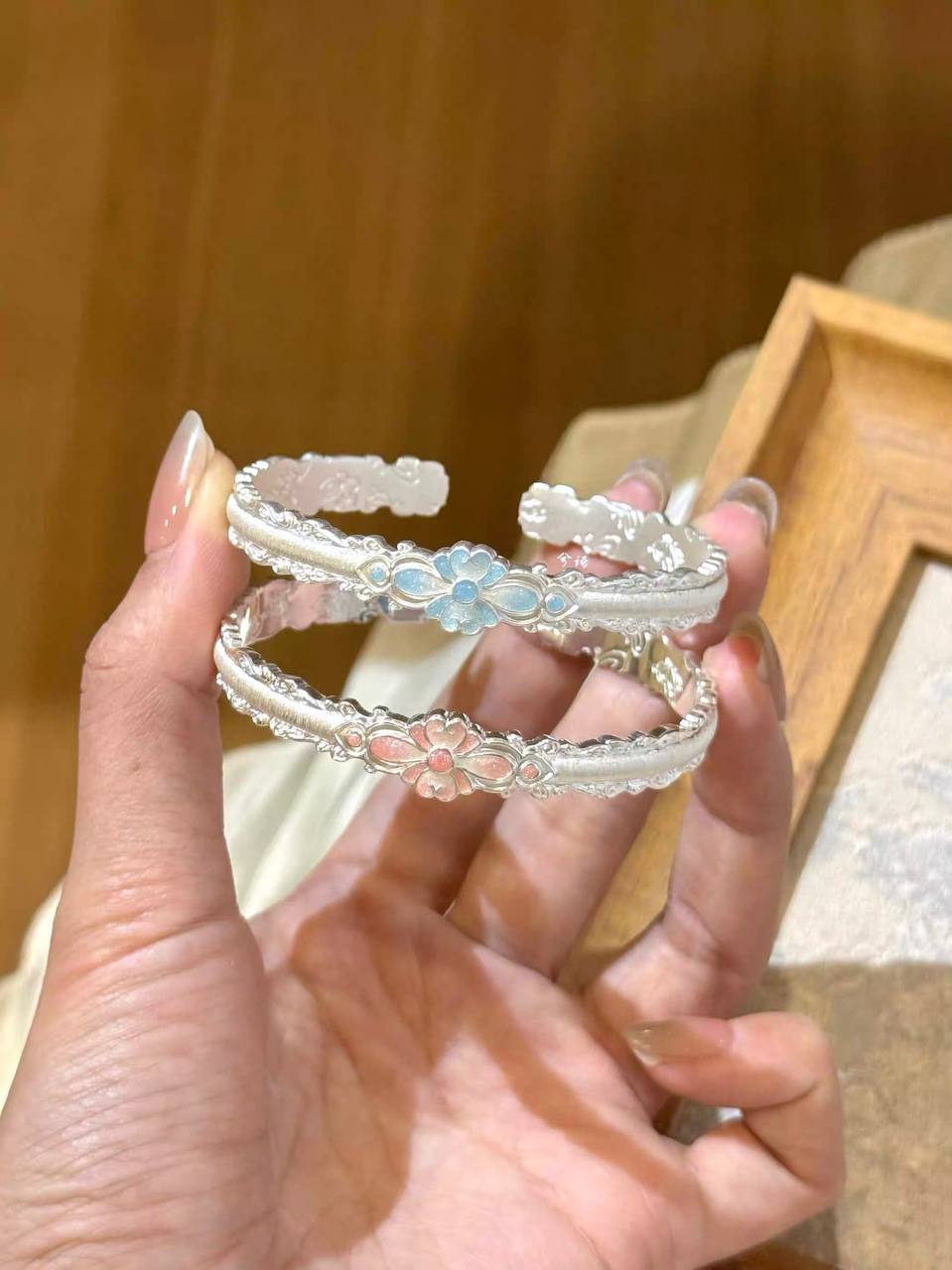 “Frosted Elegance” Women’s Pure Silver 999.9 Enamel Bangle – New Chinese Style Gift Jewelry